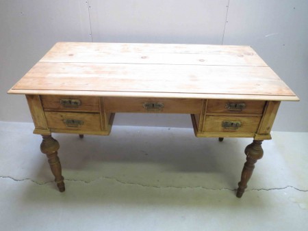 6080 - Psaci stul mekky 1890  125 x 66 cm V - 76 cm  -  PRODANO